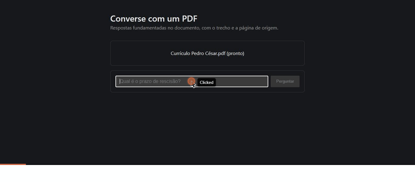 Demonstração: upload de um PDF, pergunta sobre o conteúdo, e resposta com o trecho e a página de origem citados.